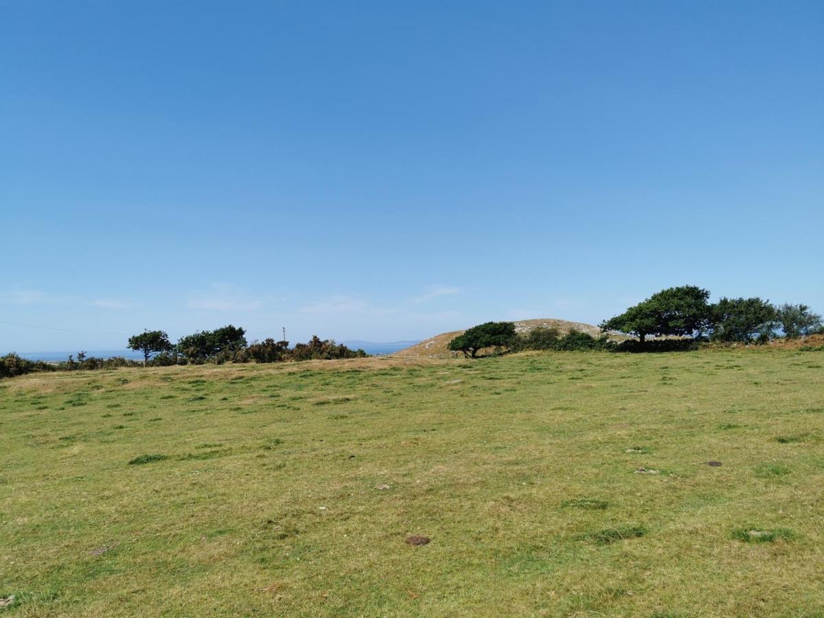 Ty Gwennol Near Gilfach Goch Apartment Llanbedr  Exterior foto