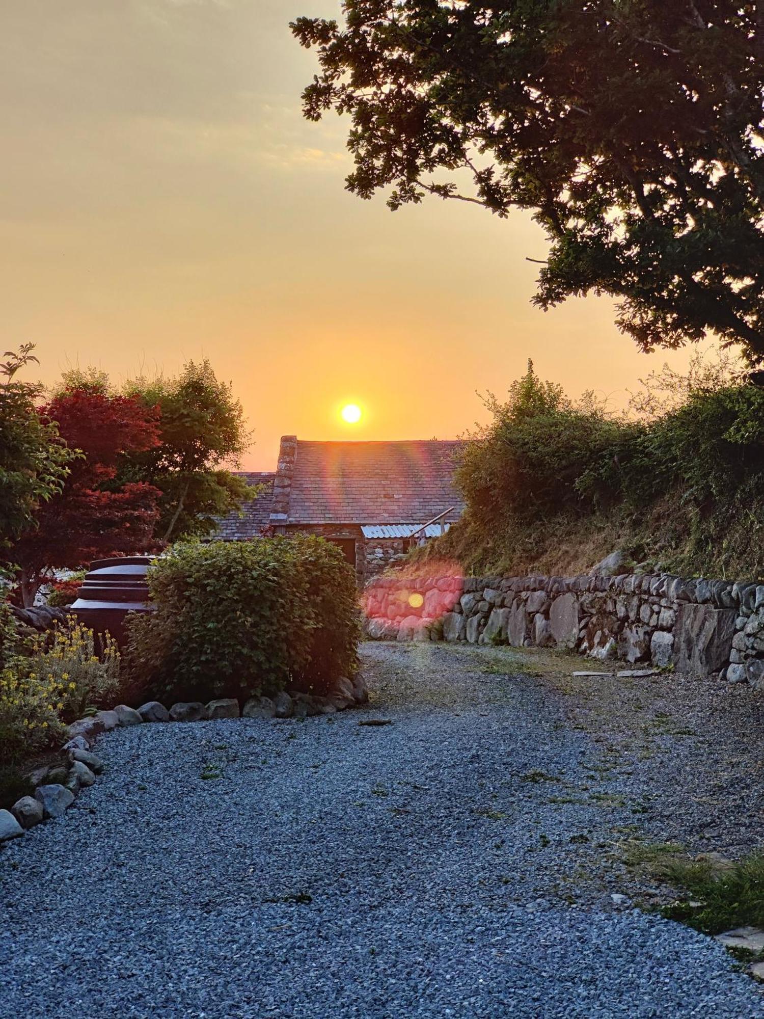 Ty Gwennol Near Gilfach Goch Apartment Llanbedr  Exterior foto